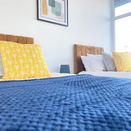 1 Bedroom Apartment - Flitwick - Contractor Friendly - Tourist Ready - Full Kitchen - Wifi - Smart Tv - Sofa Bed - Free Parking - Ideal For Short Or Long Stays Kültér fotó